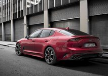 Kia_Stinger_02.jpg