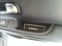 Kia Carens Hueco tirador puerta.jpg