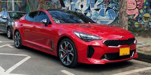 tinger rojo GT con lunas.jpg