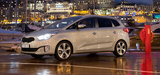 kia_carens_2013.jpg