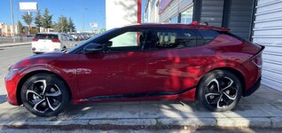 KIA EV6.jpg