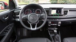 kia-rio-interior-salpicadero.329693.jpg