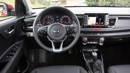 kia-rio-interior-salpicadero.329693.jpg