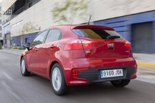 kia_rio_2015.jpg