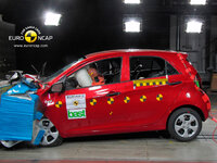 Kia_Picanto_2011_EuroNCAP_01.jpg
