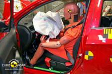 Kia_Picanto_2011_EuroNCAP_03.jpg