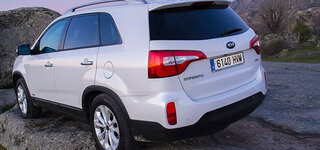 kia_sorento_2014_02.jpg
