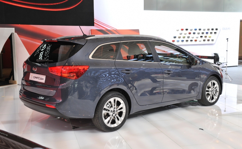 Kia_Ceed_Kombi_05_800_600.jpg
