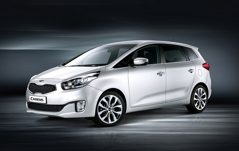 kia_carens_2013_04.jpg