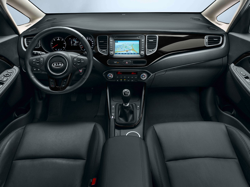 kia_carens_2013_07.jpg
