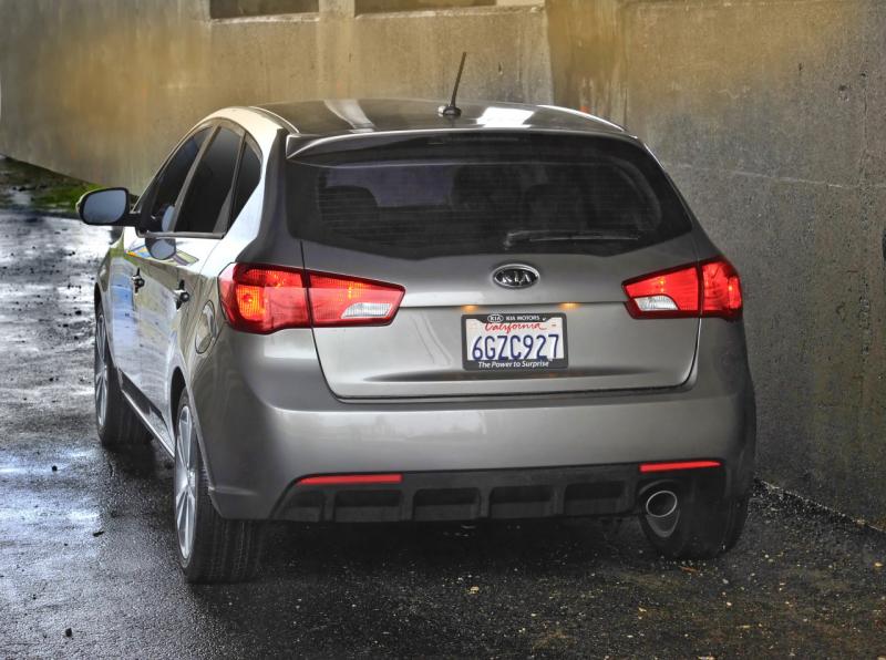 kia_forte_02.jpg