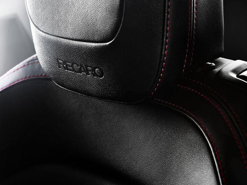 kia_pro_ceed_gt_06.jpg
