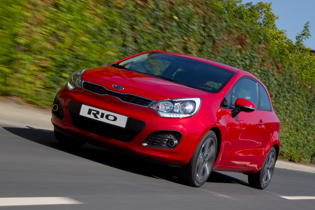 kia_rio_3_puertas.jpg