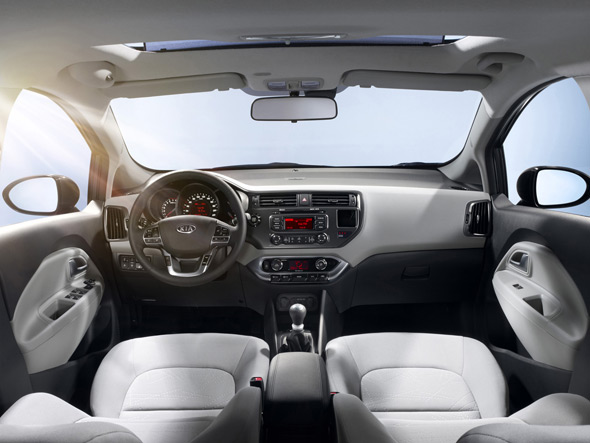 kia_rio_interior_2011.jpg