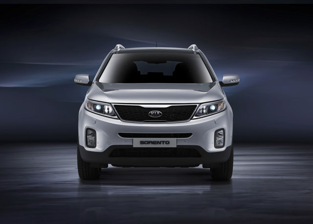 kia_sorento_2013_02.jpg